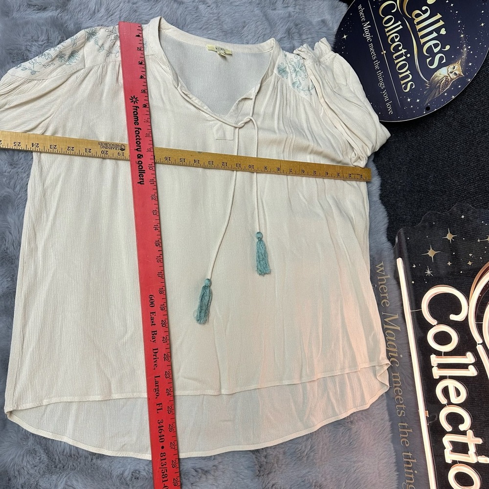 Kori America Boho Top Womens Small Cream Blue Floral Embroidered Tassel Blouse - Picture 3 of 3